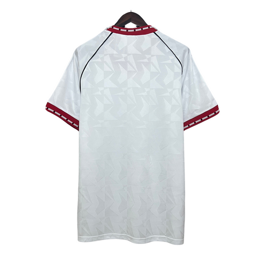 Camiseta retro de visitante del Manchester United 1991