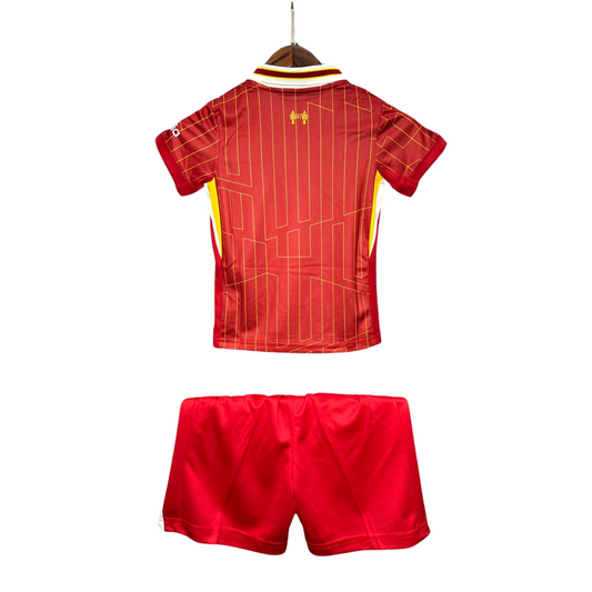 Kit infantil del Liverpool FC I 24/25
