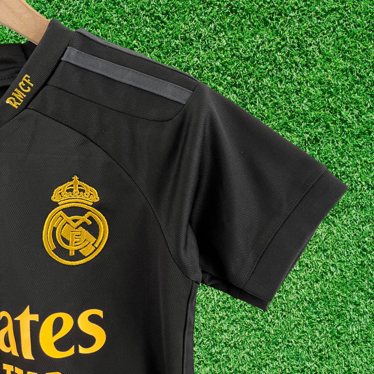 Kit Real Madrid III 23/24 Infantil