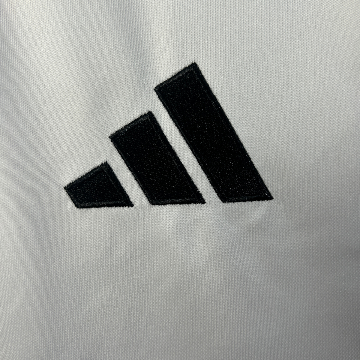 Camiseta local de River Plate 25/26 versión para aficionados 