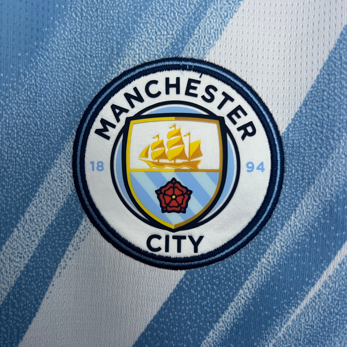 Camiseta local del Manchester City 25/26, versión para aficionados