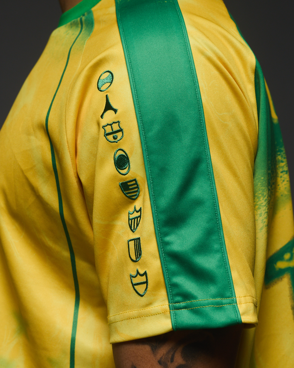 Camiseta retro de Dinho