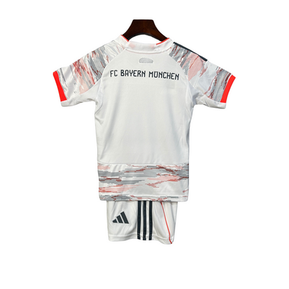 Kit del Bayern Múnich II 25/26 para niños 
