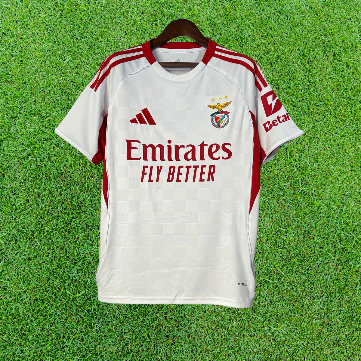 Camiseta de la tercera equipación del SL Benfica 25/26, versión para aficionados 