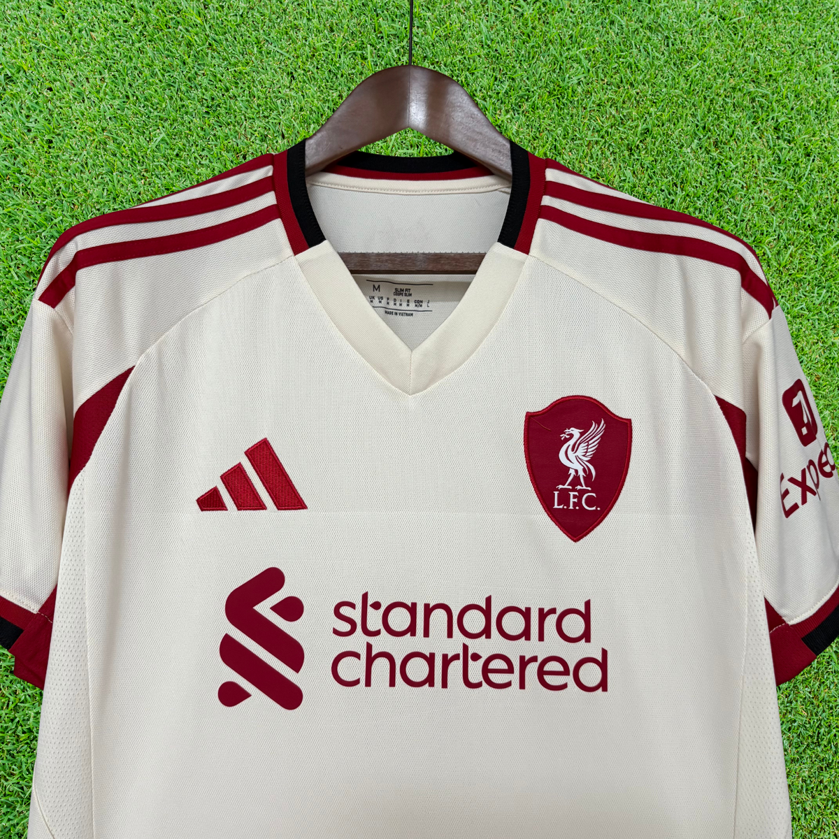 Camiseta de visitante del Liverpool FC 25/26, versión para aficionados 