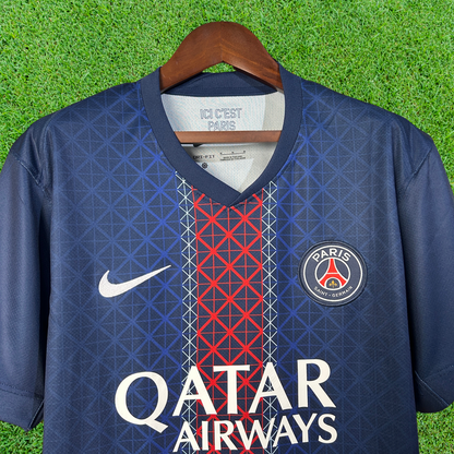 Camiseta local del Paris Saint-Germain FC (PSG) 25/26, versión para aficionados 