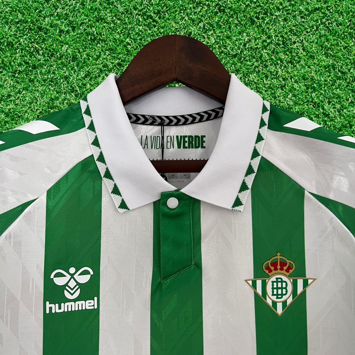 Camiseta local del Real Betis 24/25 versión para aficionados 