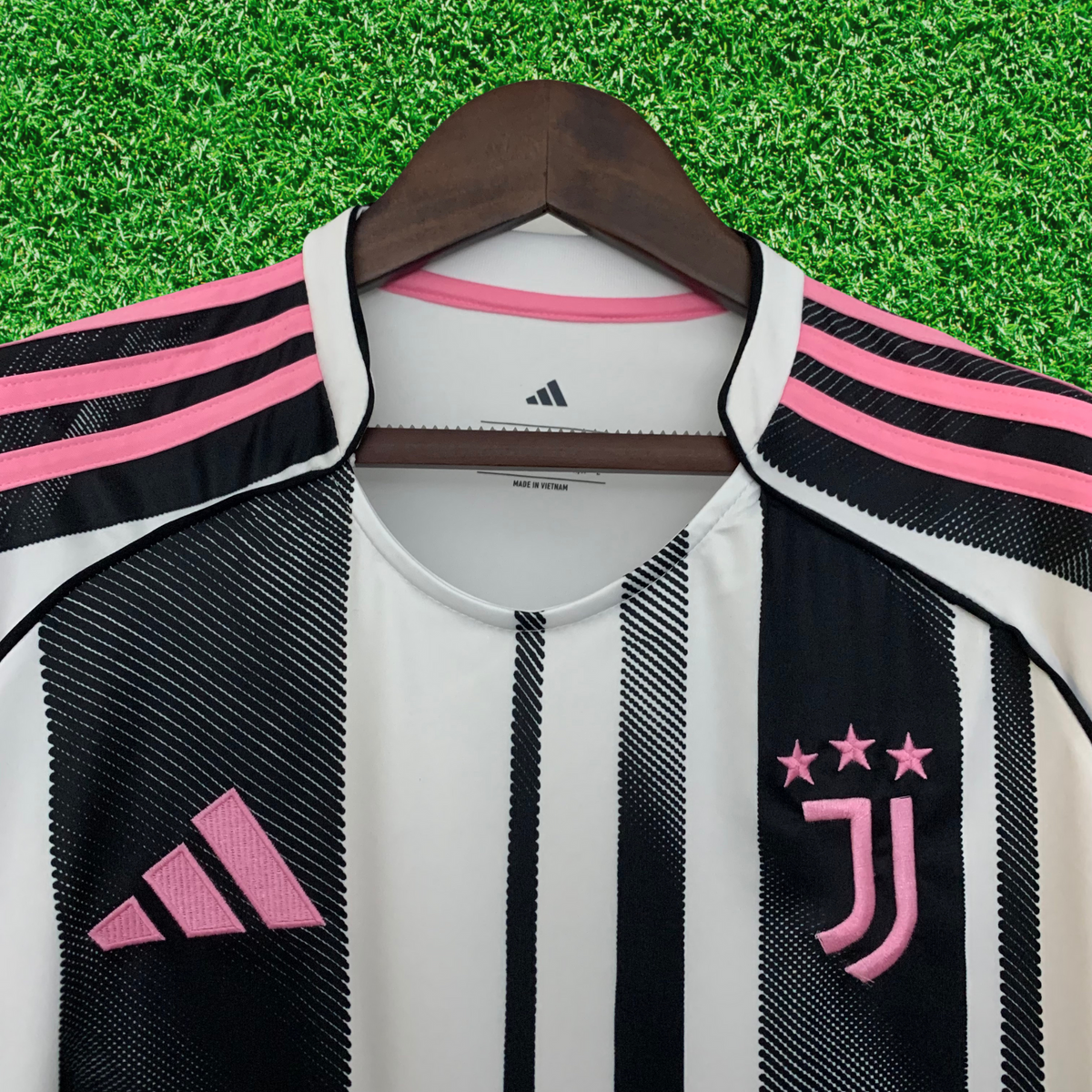 Camisa Juventus I 25/26 Torcedor