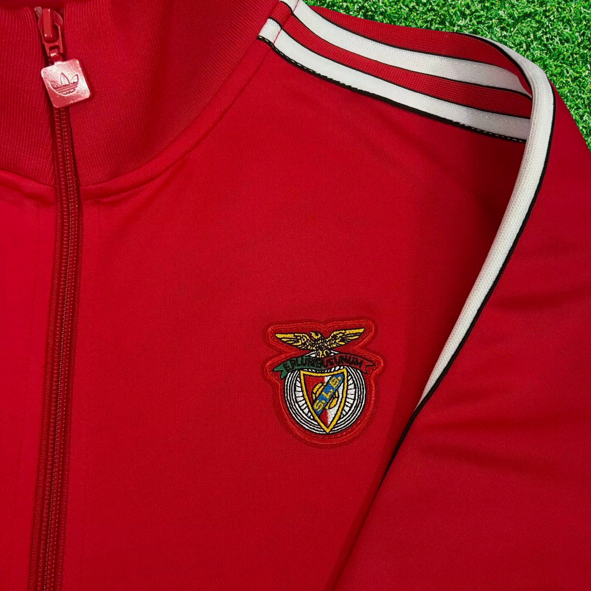 Conjunto vintage del SL Benfica 2025 