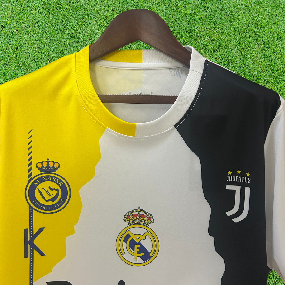 Cristiano Ronaldo Legends Jersey 25/26 Fan Version
