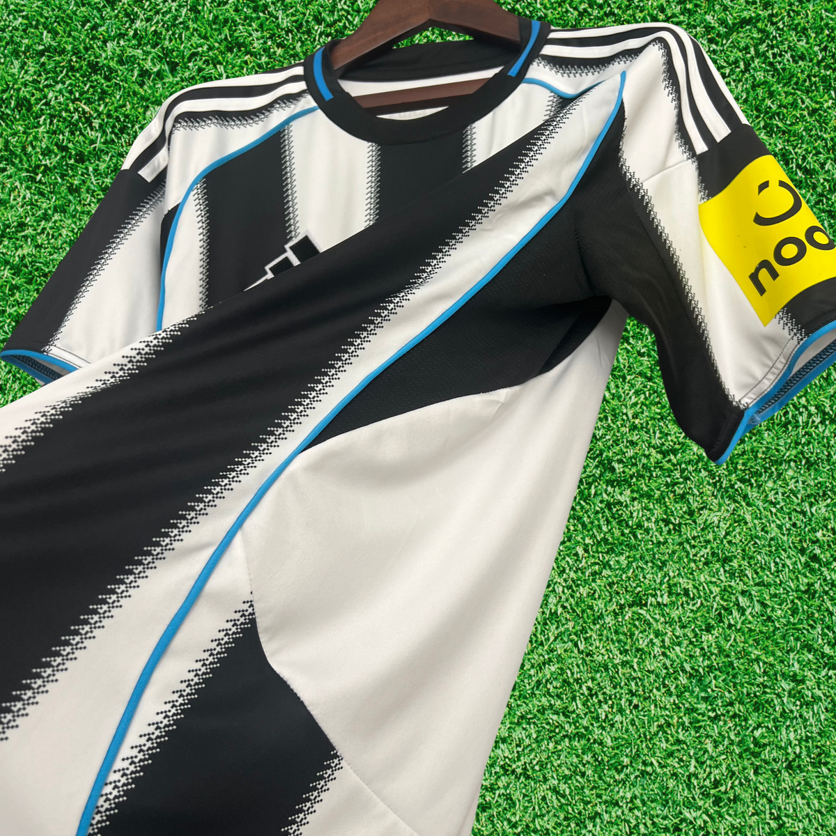 Camiseta local del Newcastle United 25/26, versión para aficionados 