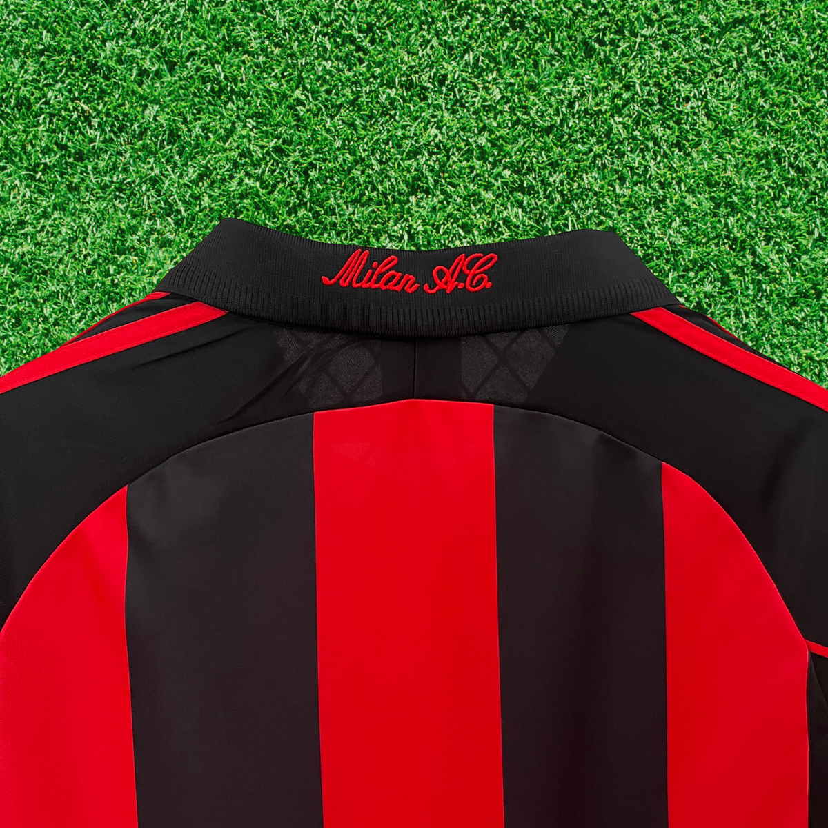 Camiseta de local del AC Milan 01/02 Retro 
