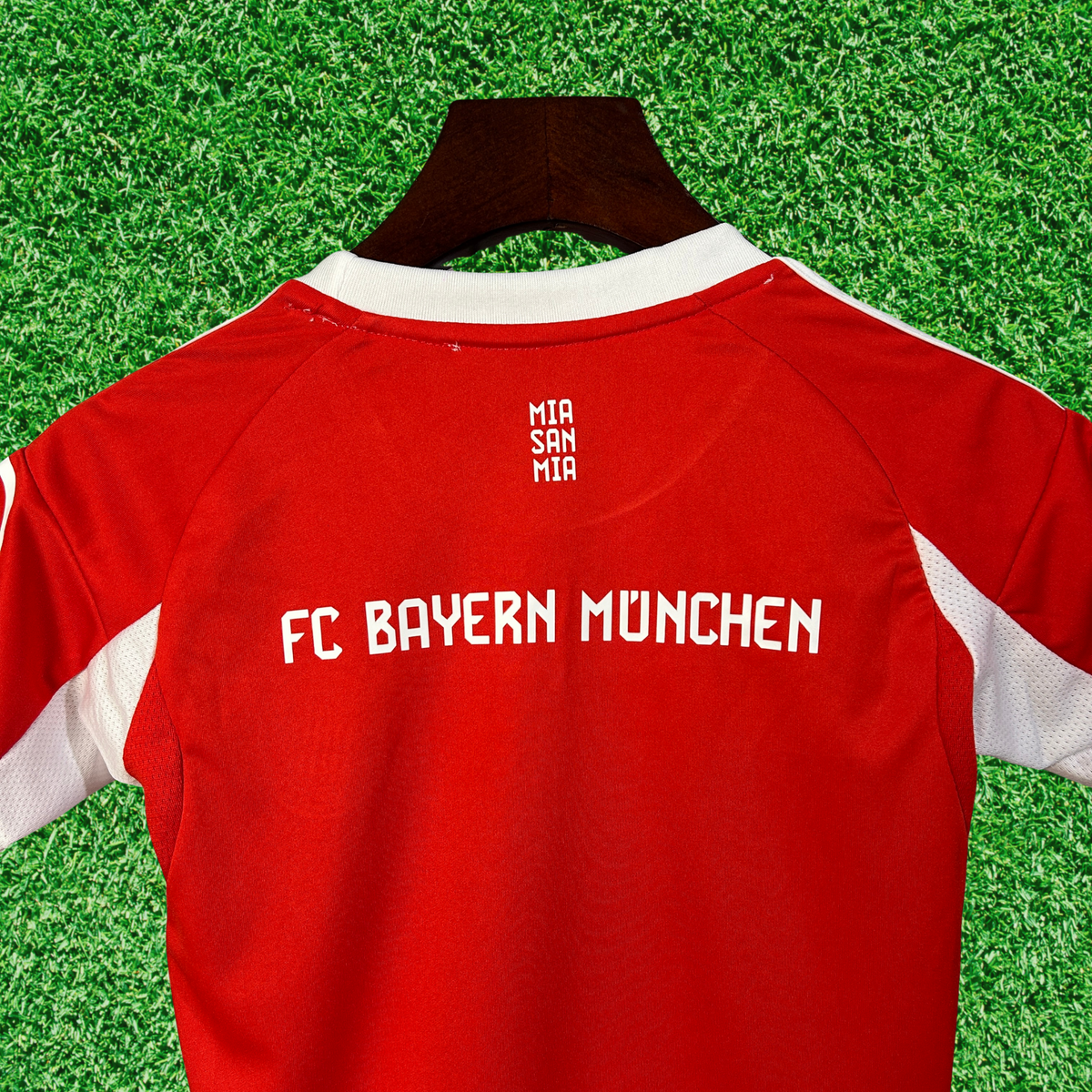 Kit Bayern Munich I 25/26 Infantil