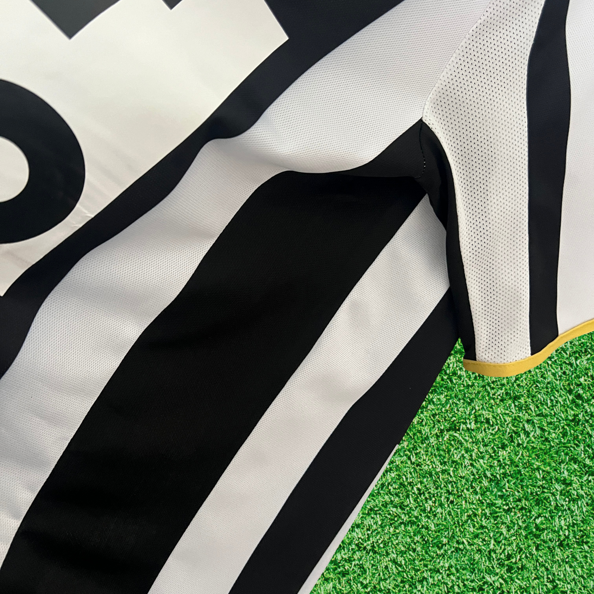 Camiseta Atlético Mineiro Local 2003 Retro 