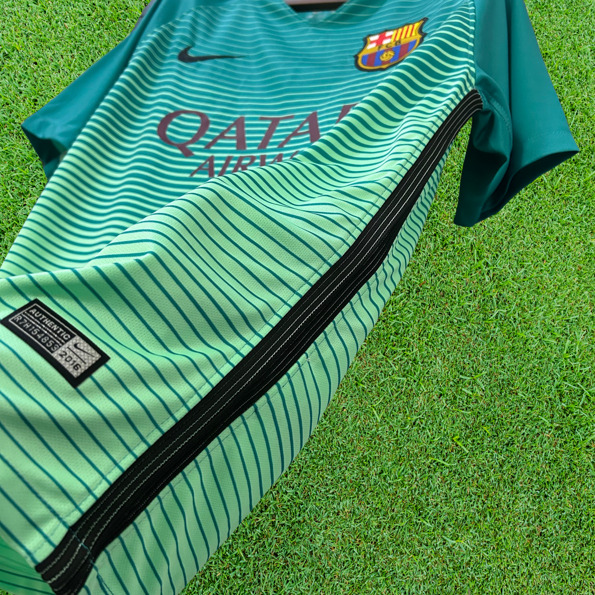 Camisa Barcelona III 16/17 Retrô