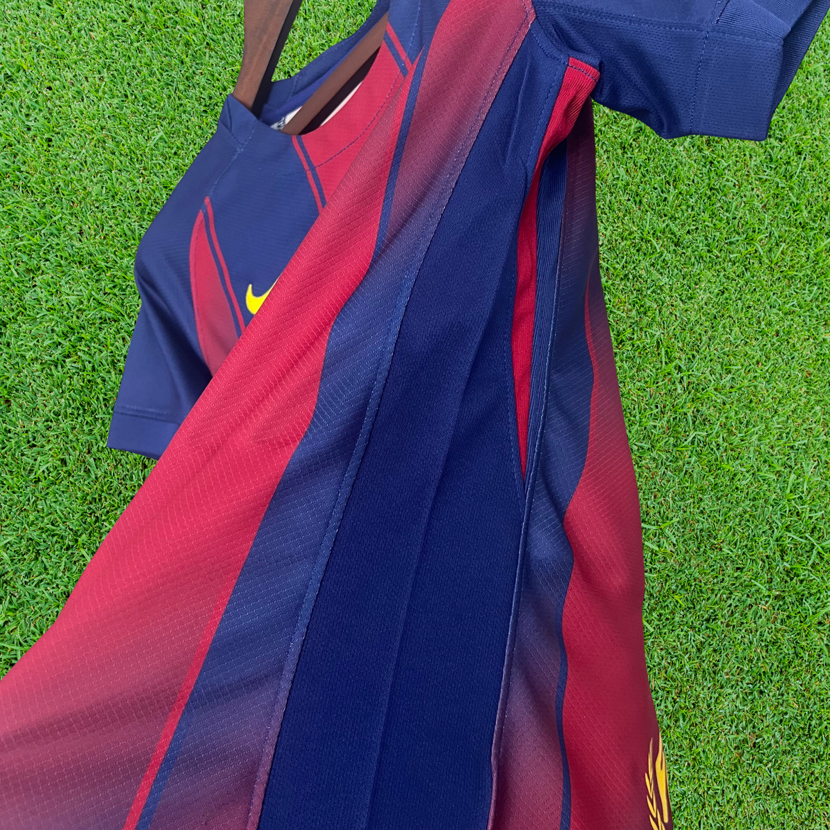Camiseta local del Barcelona 25/26 para mujer, versión para aficionados 