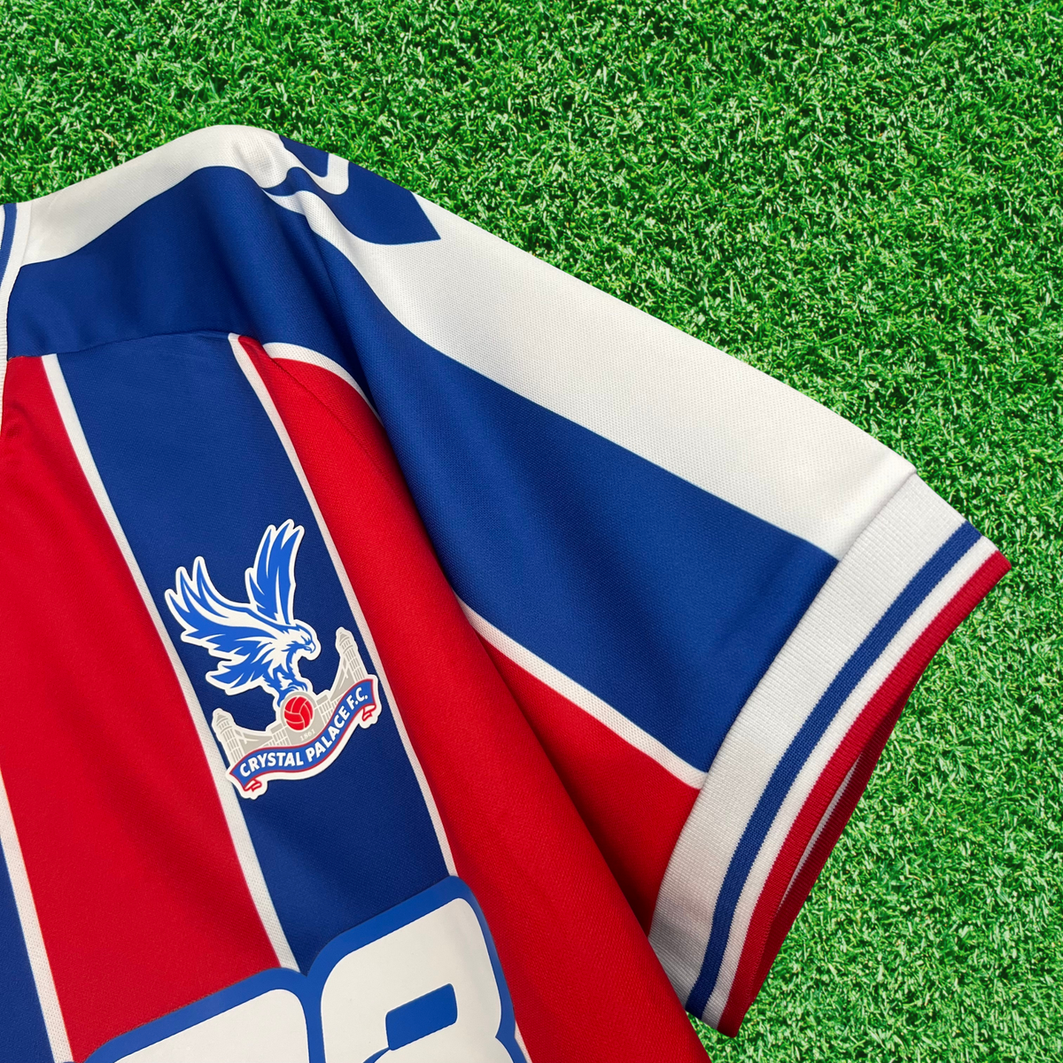 Camiseta local del Crystal Palace 25/26, versión para aficionados 