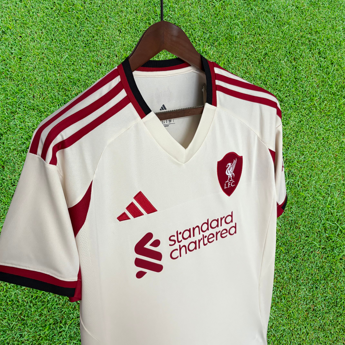 Camiseta de visitante del Liverpool FC 25/26, versión para aficionados 