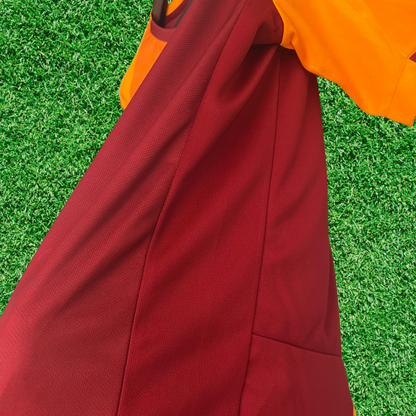 Camiseta local del Galatasaray 25/26, versión para aficionados 