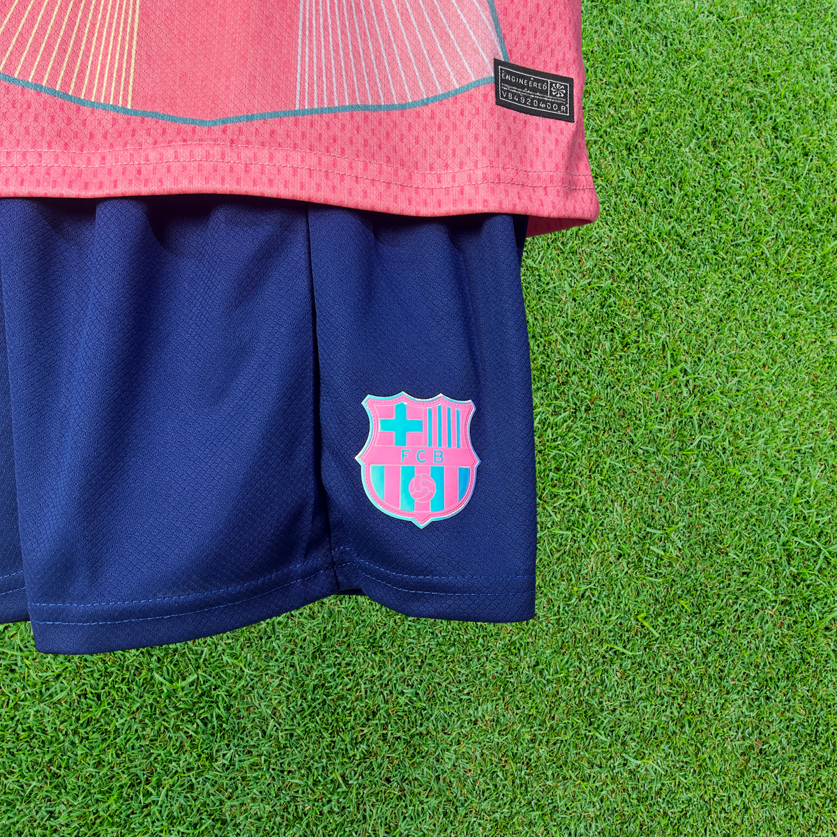 Barcelona Pink 25/26 Children's Kit