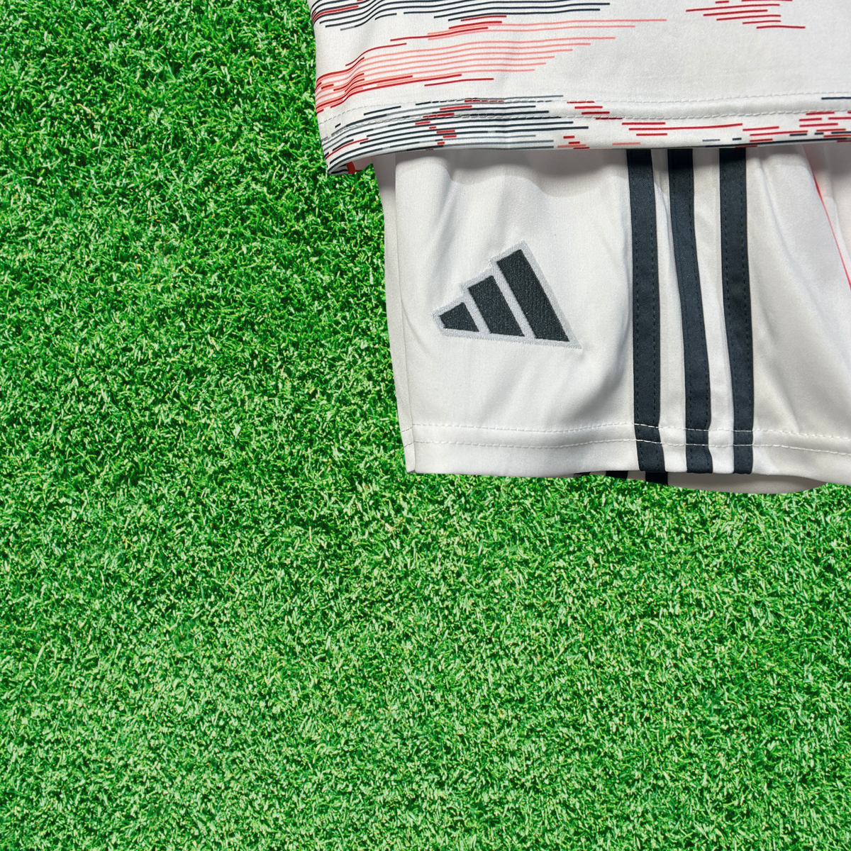 Kit del Bayern Múnich II 25/26 para niños 