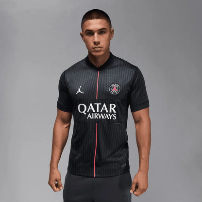 Camiseta de la cuarta equipación del París Saint Germain 2025/26 